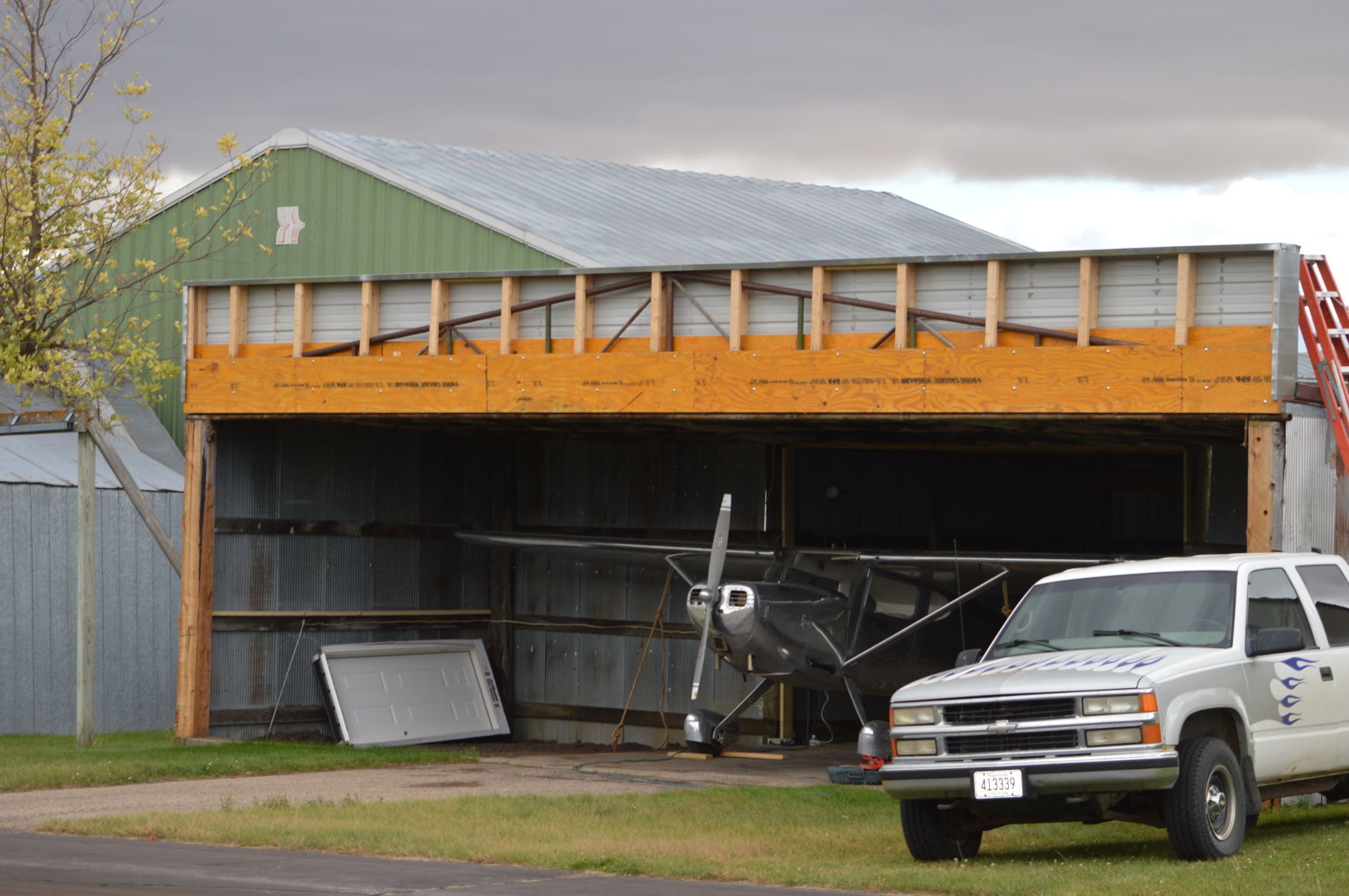Le Sueur Airport Hangar